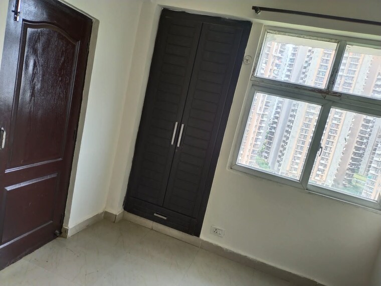 Room, nimbus-the-hyde-park 3 Bedroom 1550 Sq.Ft. Apartment In Sector 78 Noida 9168343