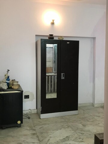 Room in 3 BHK Independent House at Sector 20 – for Rent