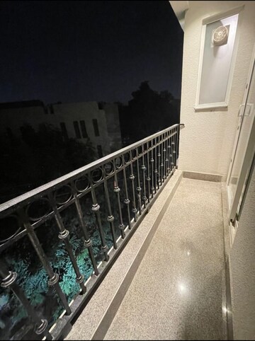 Balcony in 2 BHK Builder Floor at SS Southend Floors, South City 2 – for Rent