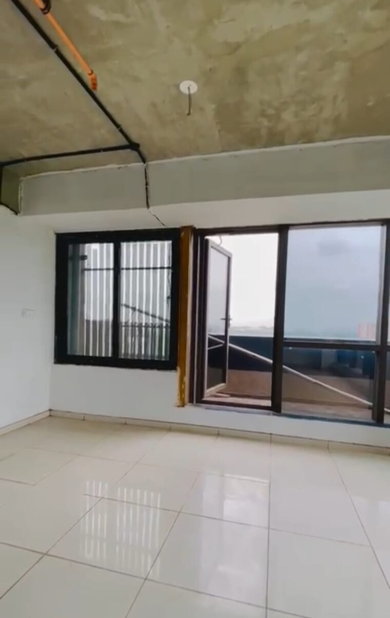 Room, gota Commercial Office Space 961 Sq.Ft. In Gota Ahmedabad 9168402