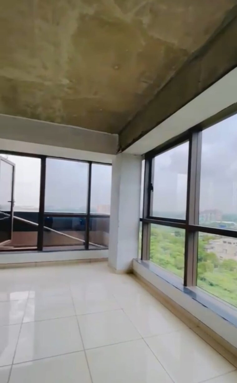 Room, gota Commercial Office Space 961 Sq.Ft. In Gota Ahmedabad 9168402