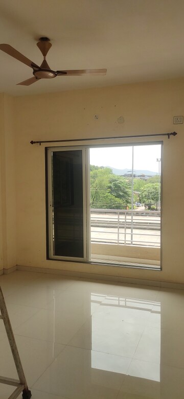 Room in 2 BHK Apartment at Mahad – for Rent