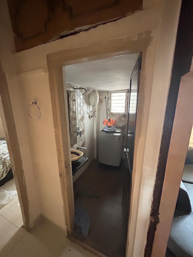 Washroom, vardhman-vatika 2 Bedroom 640 Sq.Ft. Apartment In Majiwada Thane 9168478