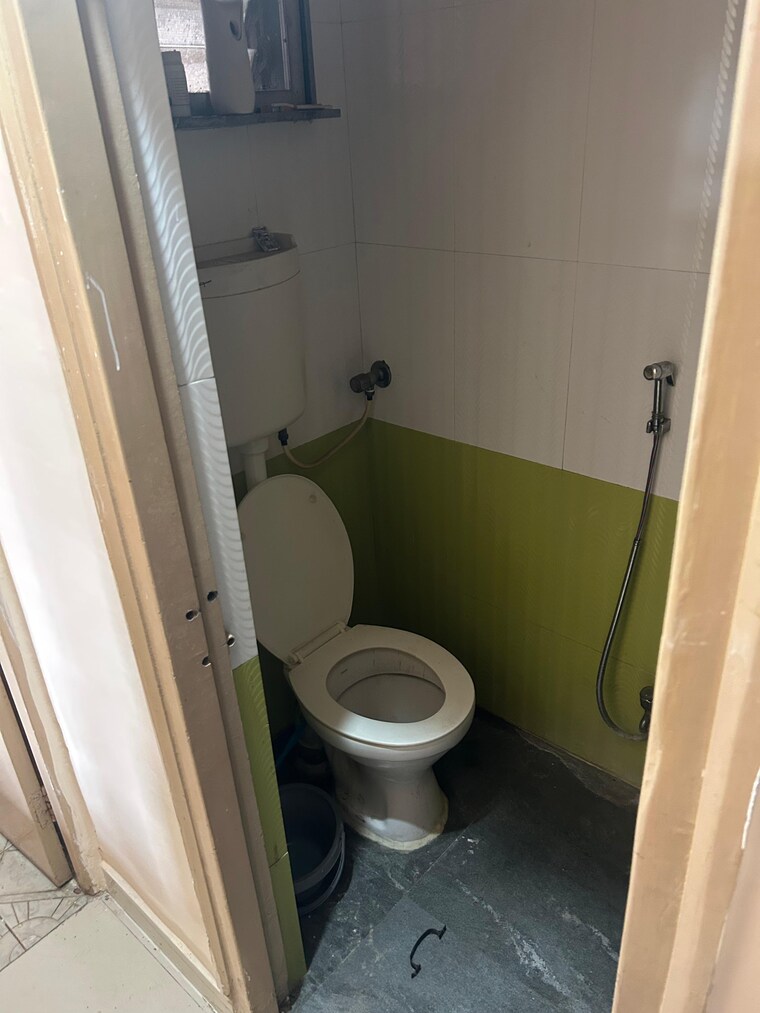 Bathroom, vardhman-vatika 2 Bedroom 640 Sq.Ft. Apartment In Majiwada Thane 9168478