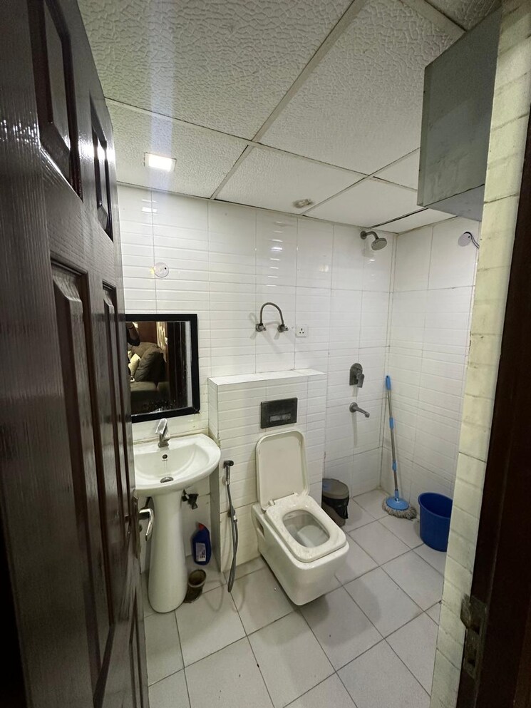 Bathroom, nimbus-the-hyde-park 4 Bedroom 2380 Sq.Ft. Apartment In Sector 78 Noida 9168461