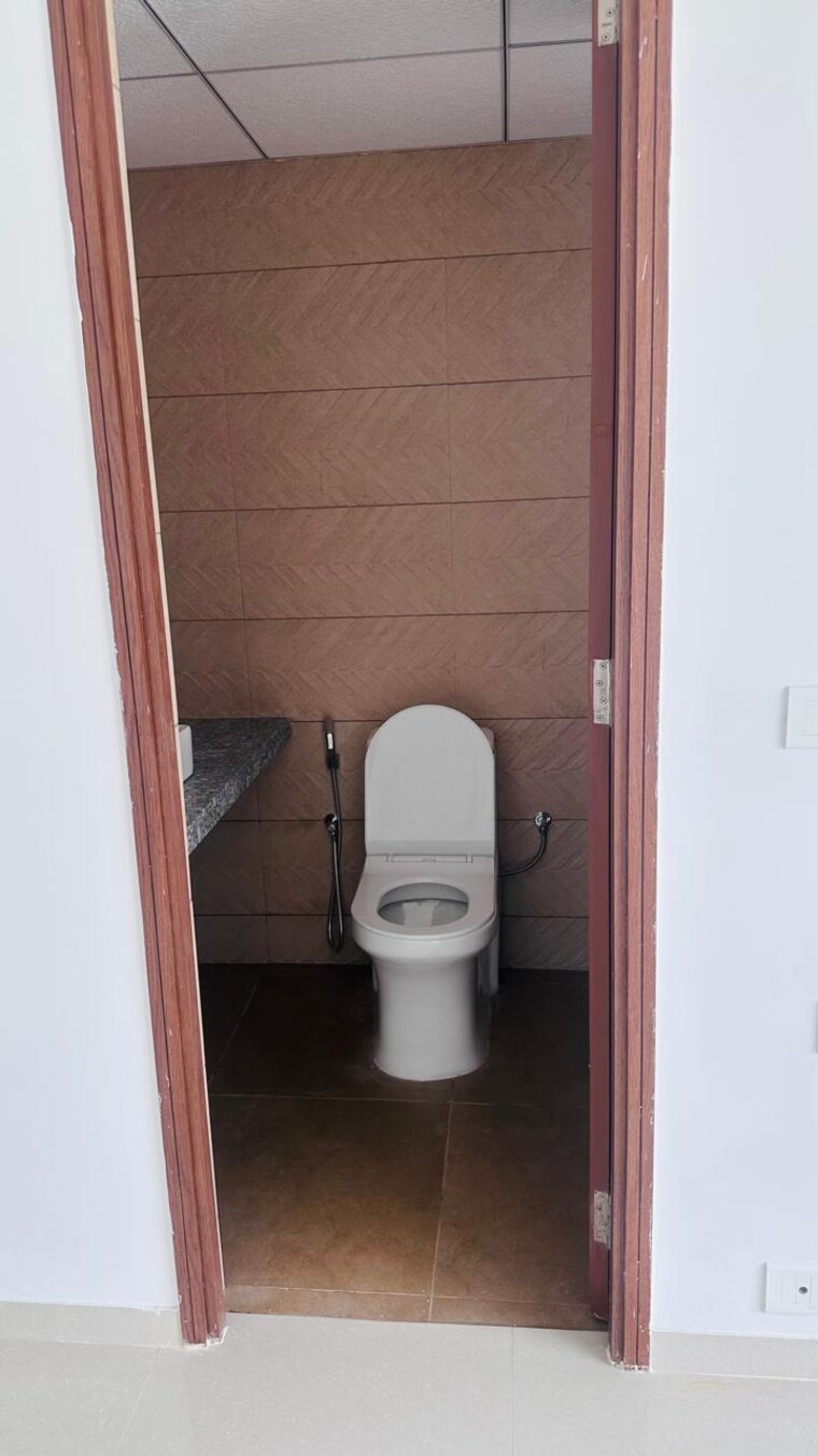 Bathroom, kalpataru-immensa 3 Bedroom 1000 Sq.Ft. Apartment In Kolshet Road Thane 9168506