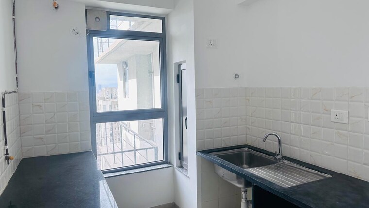 Kitchen, kalpataru-immensa 3 Bedroom 1000 Sq.Ft. Apartment In Kolshet Road Thane 9168506