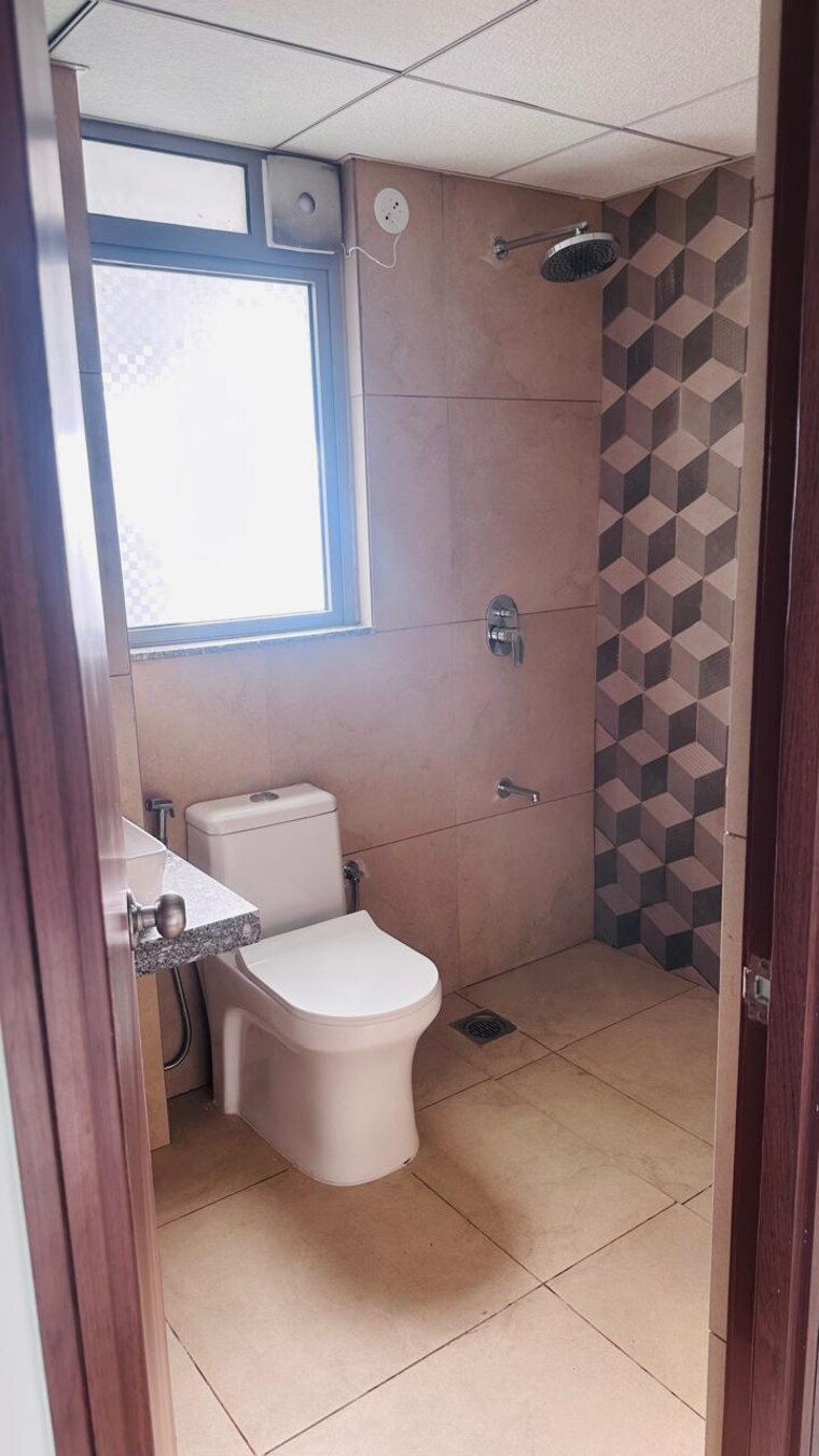 Attached Bathroom, kalpataru-immensa 3 Bedroom 1000 Sq.Ft. Apartment In Kolshet Road Thane 9168506
