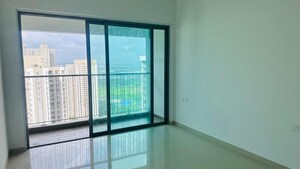 Room in 3 BHK Apartment at Kalpataru Immensa, Kolshet Road – for Sale