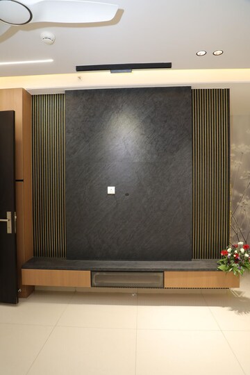 Room in 3 BHK Apartment at Rajapushpa Provincia, Narsingi – for Rent