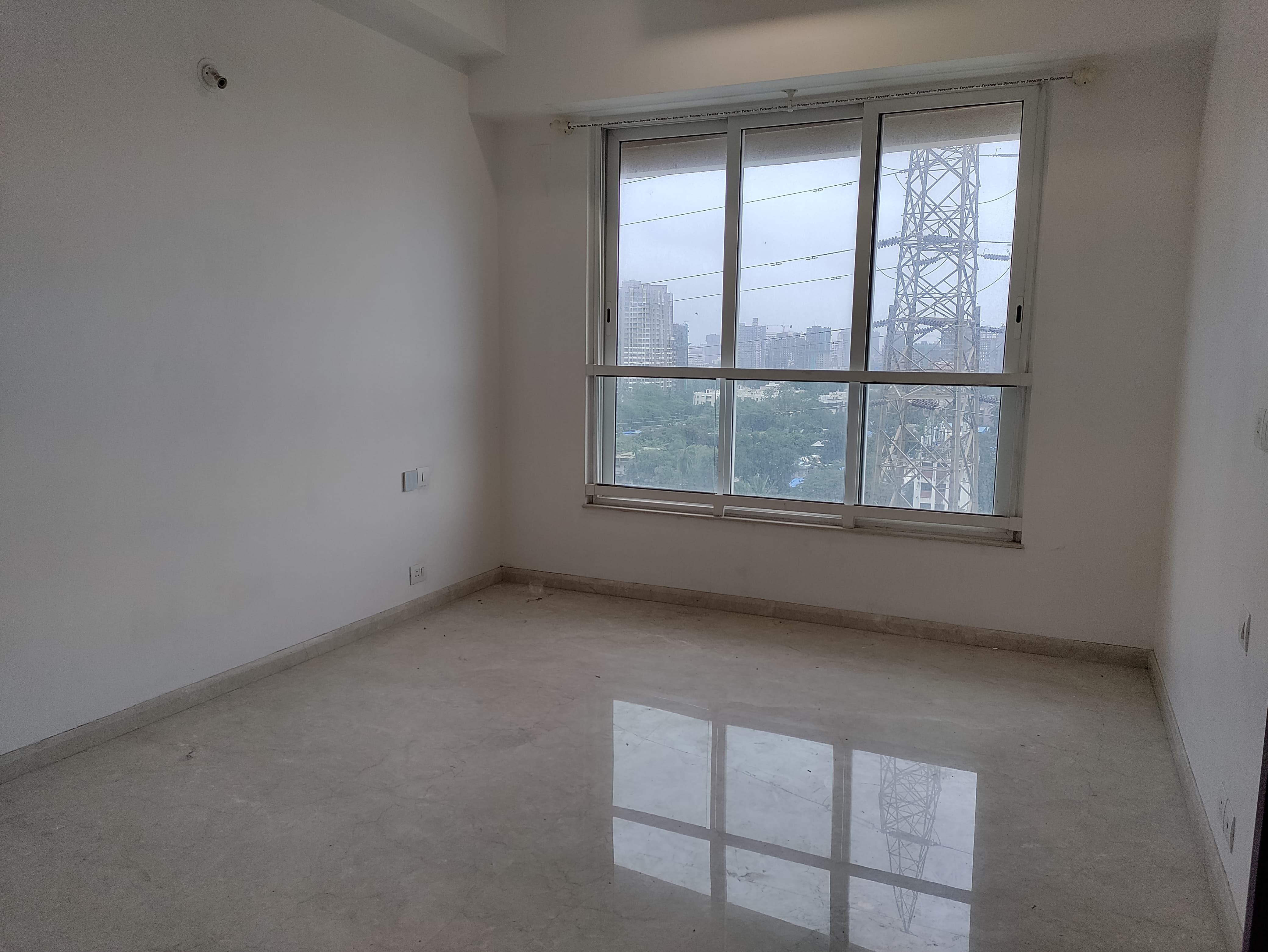 2 BHK + Pooja Room,Servant Room Apartment For Rent in Ekta Tripolis