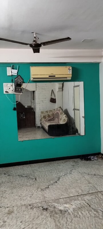 Furnished Amenities in  Pg at Jai Shiv Shakti CHS, Malad East – for Rent
