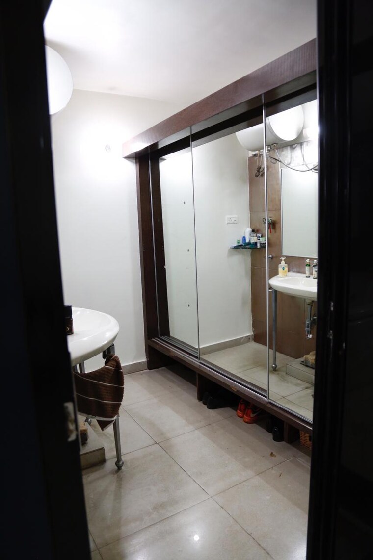 Room, konark-enclave 3 Bedroom 1500 Sq.Ft. Independent House In Bund Garden Road Pune 9168237