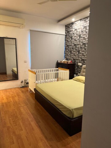 Kitchen in 3.5 BHK Apartment at Unitech Uniworld Gardens, Sector 47 – for Rent