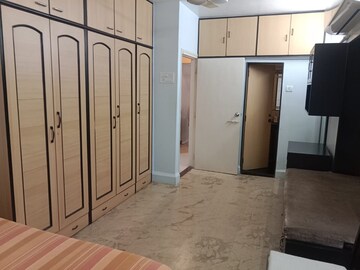 Bedroom in 3 BHK Apartment at Khar West – for Rent