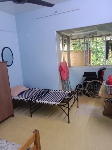 Bedroom in 3 BHK Apartment at Khar West – for Rent