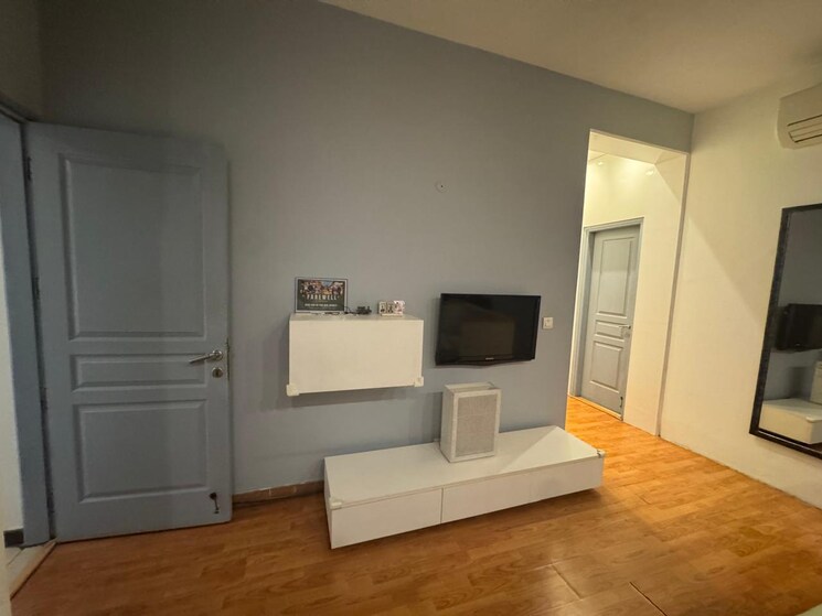 Bathroom, unitech-uniworld-gardens 3.5 Bedroom 2086 Sq.Ft. Apartment In Sector 47 Gurgaon 9168540