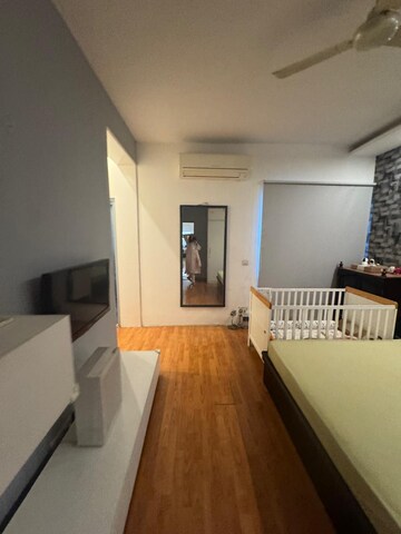 Kitchen in 3.5 BHK Apartment at Unitech Uniworld Gardens, Sector 47 – for Rent
