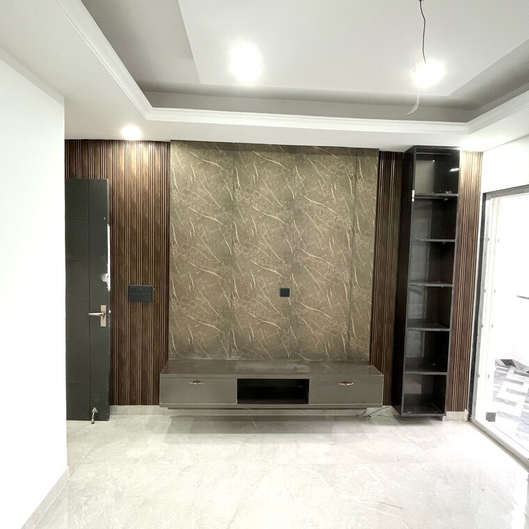 Room, parklands 4 Bedroom 250 Sq.Yd. Builder Floor In Sector 85 Faridabad 9168553