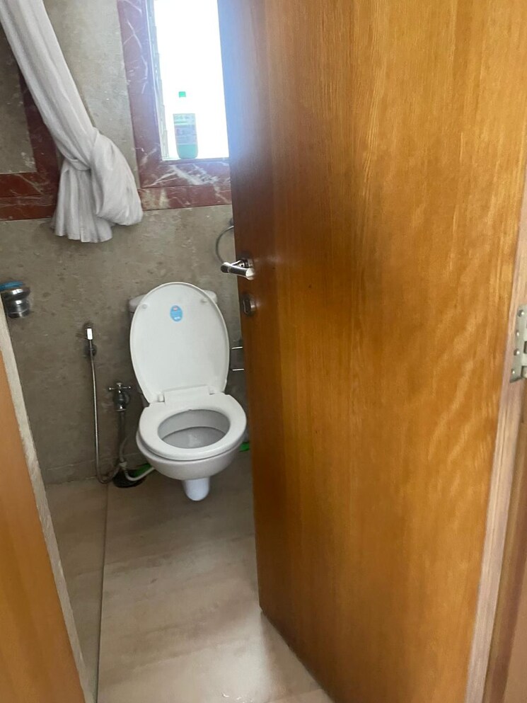 Bathroom, tardeo 3.5 Bedroom 1650 Sq.Ft. Apartment In Tardeo Mumbai 9168529