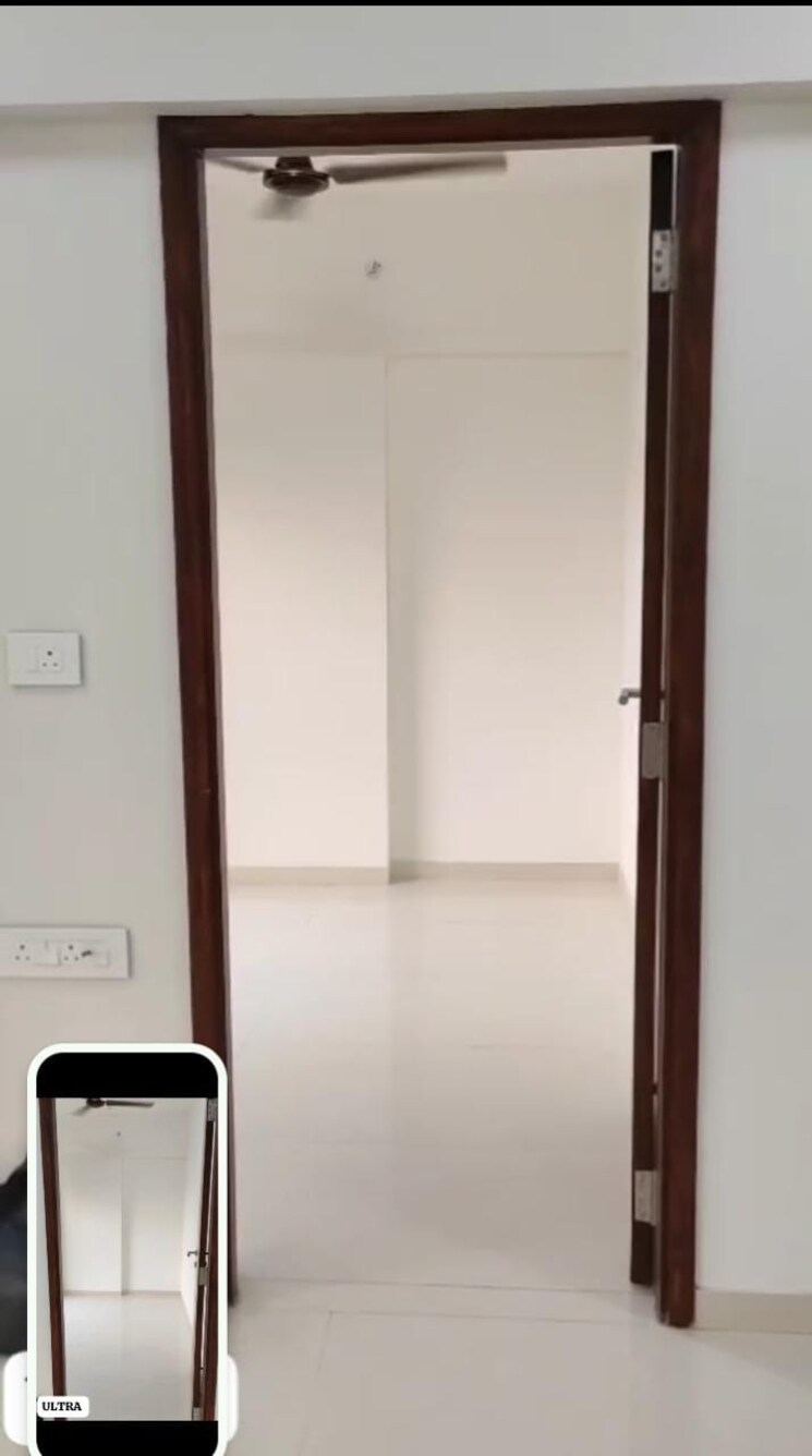 Room, sugee-shubhada 1.5 Bedroom 512 Sq.Ft. Apartment In Dadar West Mumbai 9168475