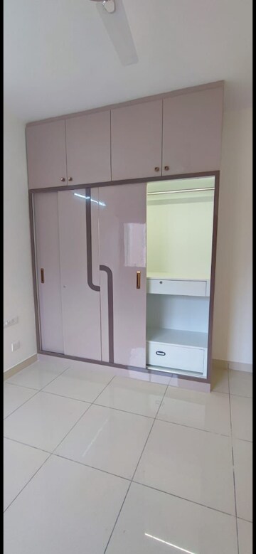 Bathroom in 3 BHK Apartment at Prestige Finsbury Park Regent, Bagaluru – for Rent