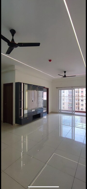 Room in 3 BHK Apartment at Prestige Finsbury Park Regent, Bagaluru – for Rent