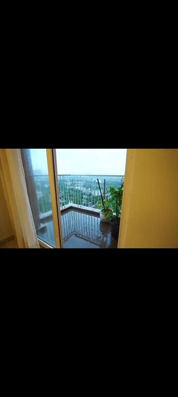 Room in 2.5 BHK Apartment at Arihant Ambar, Sector 1 Greater Noida – for Sale