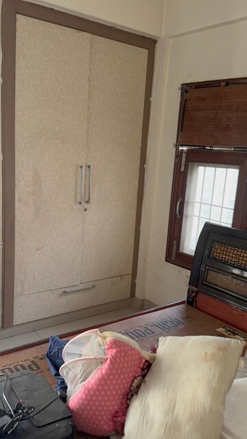 Room in 2.5 BHK Apartment at RPS Savana, Sector 88 – for Rent