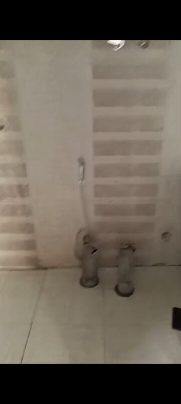 Bathroom in 2.5 BHK Apartment at Ratan Pearls, Sector 16 Greater Noida – for Sale