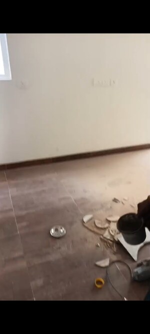 Furnished Amenities in 2.5 BHK Apartment at Ratan Pearls, Sector 16 Greater Noida – for Sale