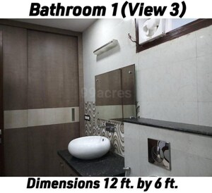 Bathroom in 3 BHK Builder Floor at Safdarjung Enclave – for Rent