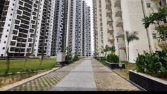 3 BHK + Extra Room Apartment For Sale in Amrapali Enchante