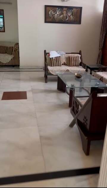 Team Area in 6+ BHK Villa at Sector 55 – for Sale