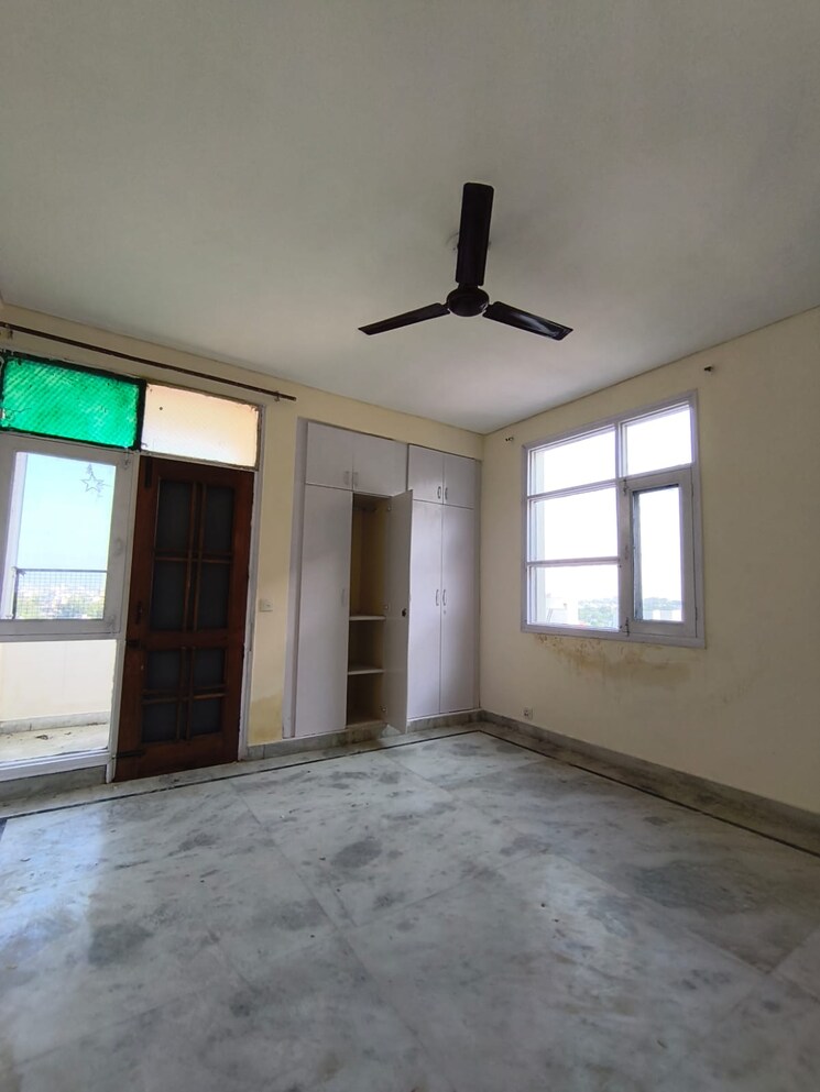 Room, creative-huts-society 3 Bedroom 1400 Sq.Ft. Apartment In Sector 21c Faridabad 9168653