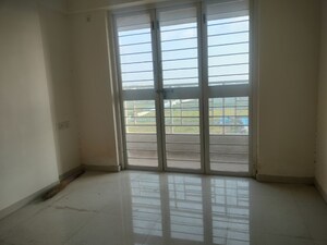 Room in 2 BHK Apartment at Parklane Lifeseasons, Dhanori – for Sale