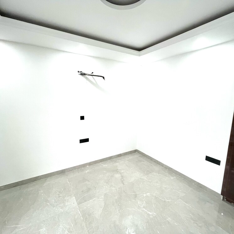 Room, bptp-district-3 3 Bedroom 180 Sq.Yd. Builder Floor In Sector 85 Faridabad 9168738