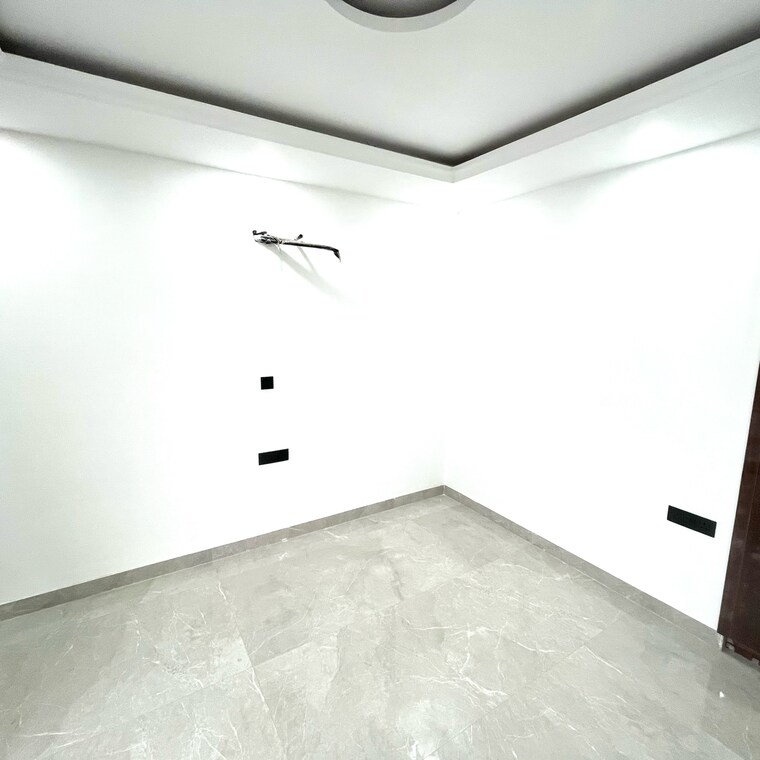 Room, bptp-district-3 3 Bedroom 180 Sq.Yd. Builder Floor In Sector 85 Faridabad 9168738