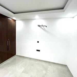 Room in 3 BHK Builder Floor at BPTP District 3, Sector 85 – for Sale