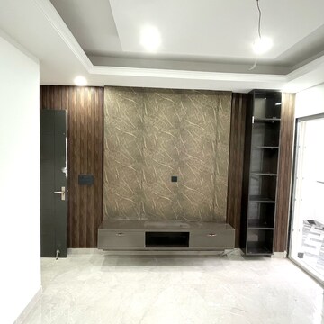 Room in 3 BHK Builder Floor at BPTP District 3, Sector 85 – for Sale