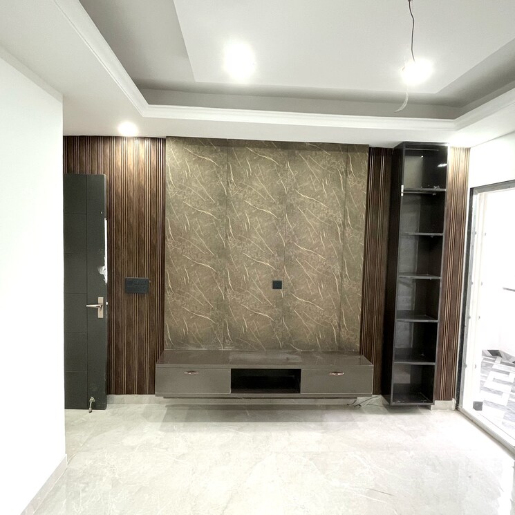 Room, bptp-district-3 3 Bedroom 180 Sq.Yd. Builder Floor In Sector 85 Faridabad 9168738