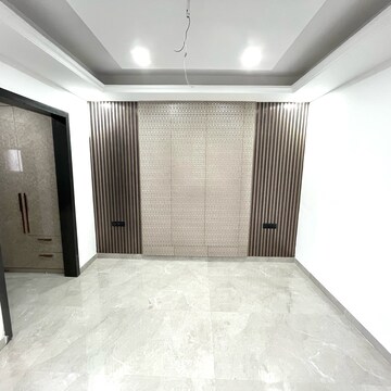 Room in 3 BHK Builder Floor at BPTP District 3, Sector 85 – for Sale