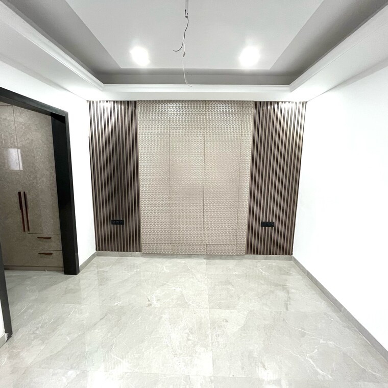 Room, bptp-district-3 3 Bedroom 180 Sq.Yd. Builder Floor In Sector 85 Faridabad 9168738