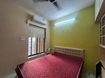 Bedroom in 2 BHK Apartment at Goregaon East – for Rent