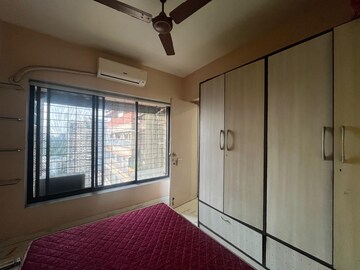 Room in 2 BHK Apartment at Goregaon East – for Rent