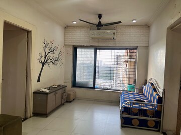 2 BHK Apartment For Rent in Goregaon East