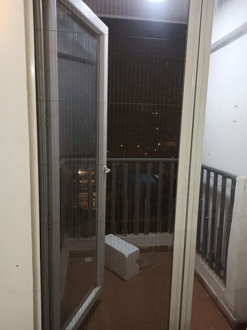 Bathroom in 3 BHK Apartment at Mapsko Mount Ville, Sector 79 – for Rent