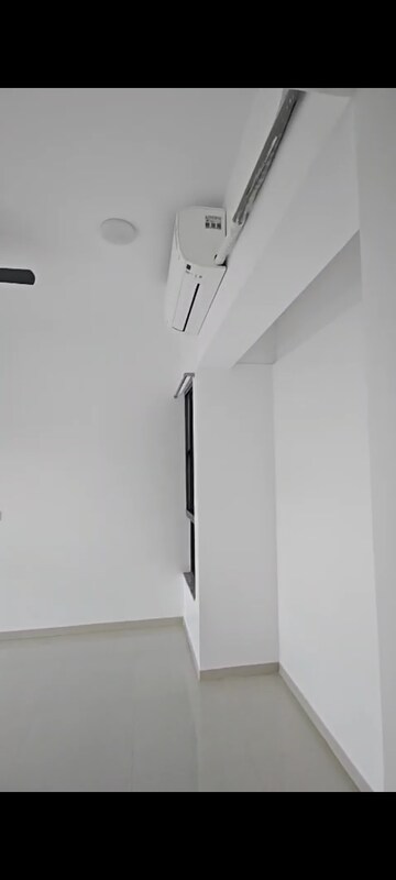Furnished Amenities in 2 BHK Apartment at Kalpataru Immensa D, Kolshet Road – for Rent