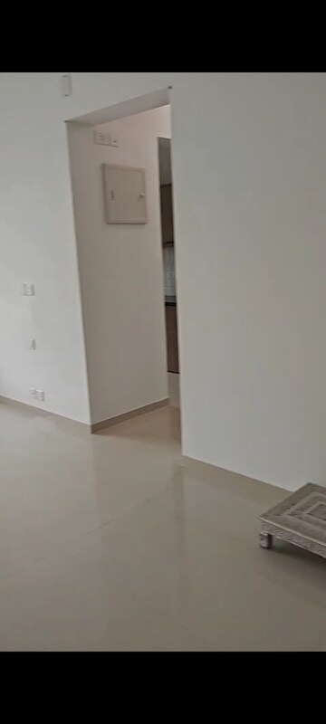 Room in 2 BHK Apartment at Kalpataru Immensa D, Kolshet Road – for Rent