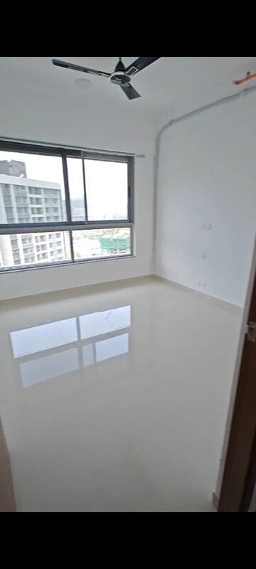 Room in 2 BHK Apartment at Kalpataru Immensa D, Kolshet Road – for Rent